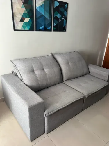 Sofá 2,3m retrátil reclinável Linho Cinza otimo estado oportunidade