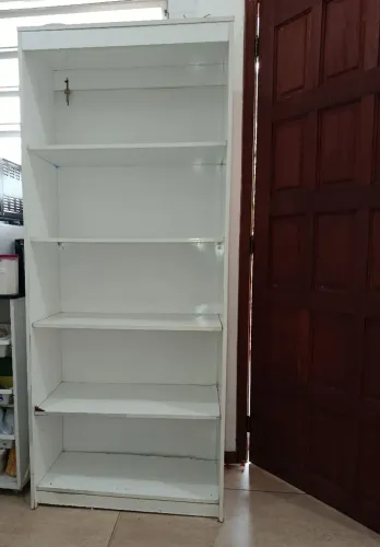 Vendo prateleira com 5 divisões