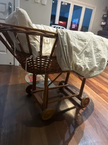 Berço de Vime com rodas 