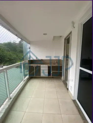 ALUGO APARTAMENTO COM 03 QUARTOS NA FREGUESIA