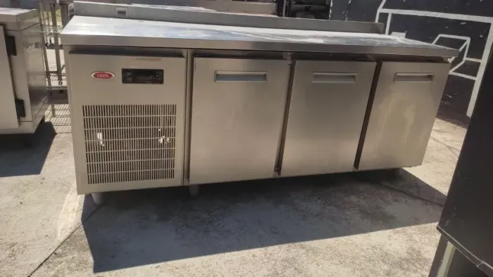 Balcão refrigerado inox 304 Cozil  3 portas 