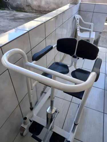 Cadeira hospitalar 