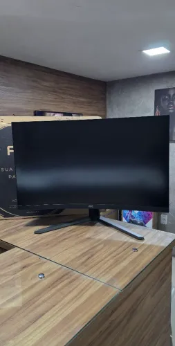 Monitor Gamer AOC Gaming 32" QHD 180Hz VA 0,5ms HDMI DisplayPort