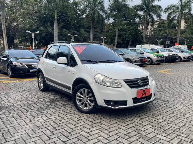 Suzuki SX4 2.0 16V 145cv 4WD 5P Aut. 2013