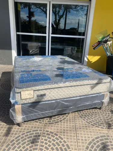 Cama Box com colchão de mola ensacada