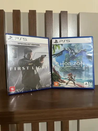 007 First Light e Horizon Forbidden West PS5