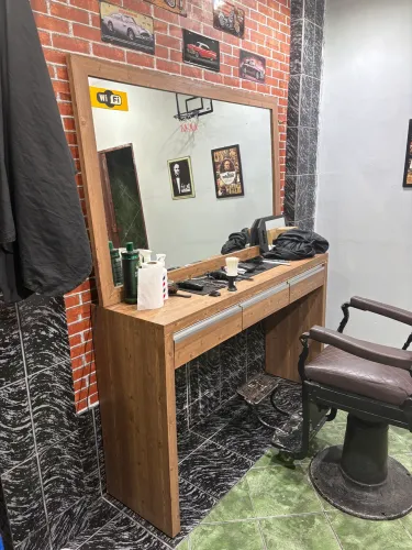 Bancada para Barbearia com Espelho Grande