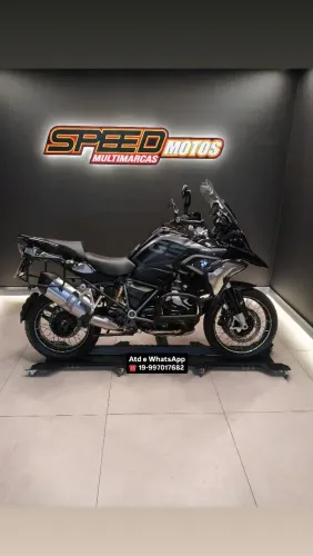 BMW R1250 triple Black
