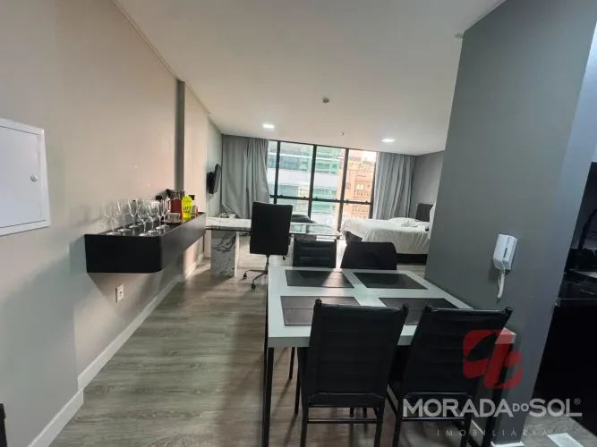 Flat em Meia Praia, Itapema para Locação | 40m² 1 Dorm.