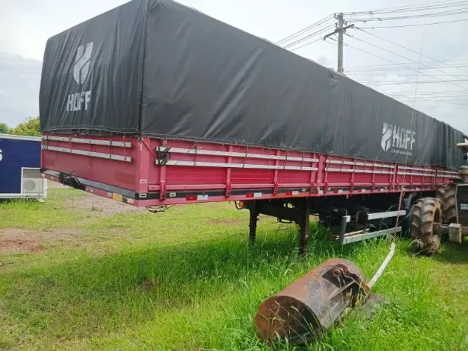 CARRETA LIBRELATO GRANELEIRO 2017 - 2018 3 EIXOS VERMELHO