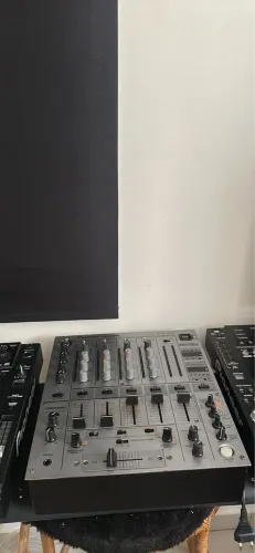 CDJ PIONNER 850 / MIXER DJM 600 / com case 