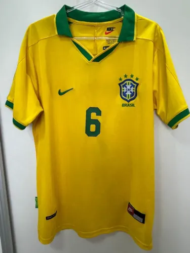 Camisa retrô Seleção Brasileiro 1997 Roberto Carlos M (75cm x 50cm)