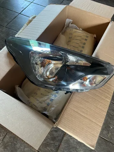 Farol Ford Ka 2017 - 2018 Lado direito Novo com nota fiscal