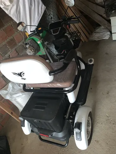 Triciclo ultramove branco 1000w