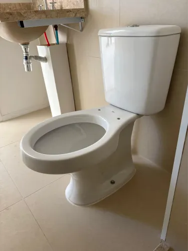 Vaso sanitário Deca com caixa acoplada - NOVO