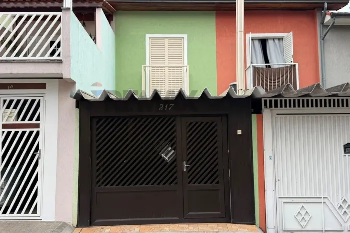 Sobrado à Venda no São Domingos | 3 Dormitórios, Escritório e 1 Vaga Coberta