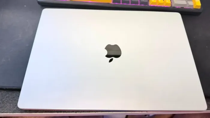 Macbook M5 MAX 36gb/2tb 16 polegadas