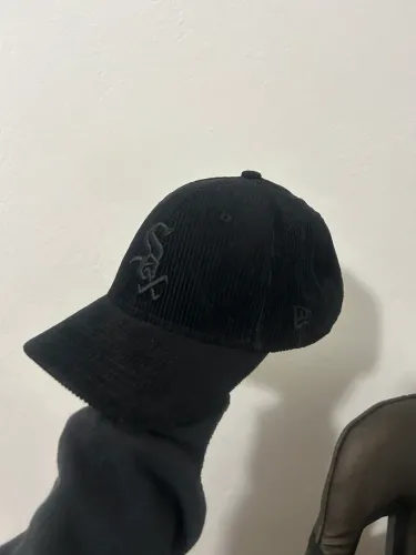 Boné New Era MLB Chicago White Sox Cord 940 Preto