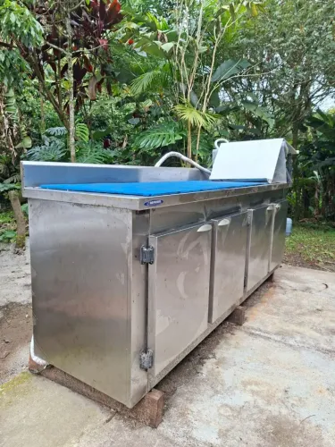 Geladeira de bancada ixox