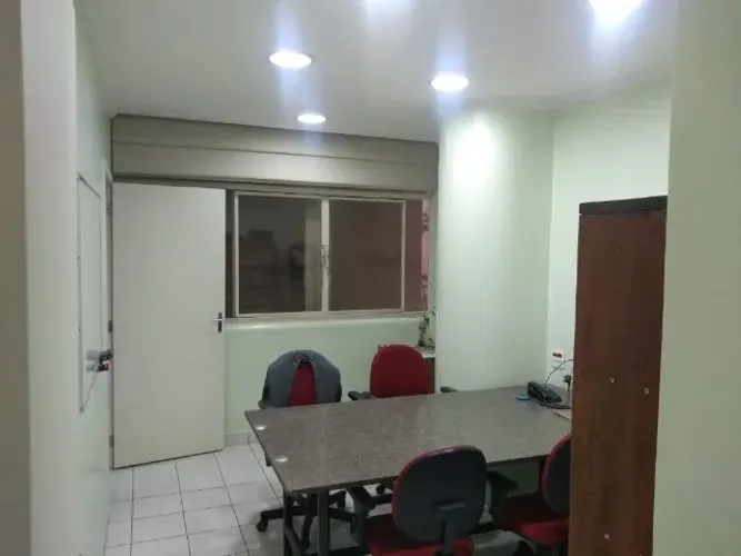 SALA COMERCIAL PRIVATIVA PARA LOCAÇÃO - REPÚBLICA/SP