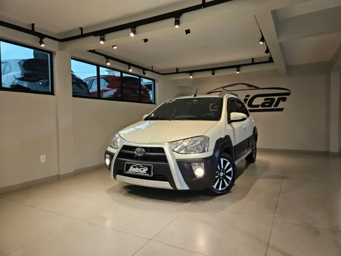 Toyota Etios Cross 1.5 Flex 16V 5P Aut. 2017