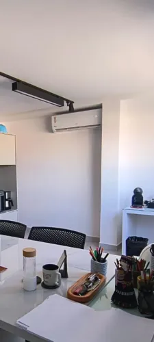 Ar-condicionado Split Gree 18.000 BTUs - ótimo estado