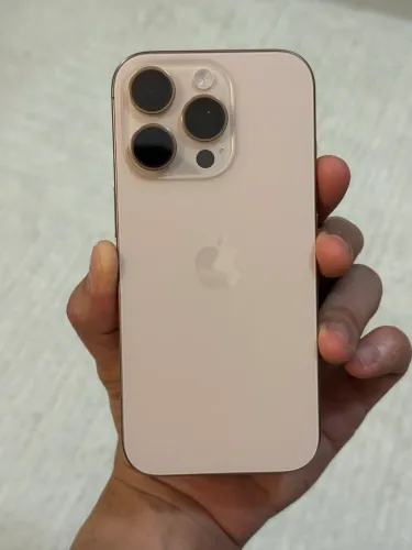 iPhone 16 Pro 128Gb - NOVO! Dourado
