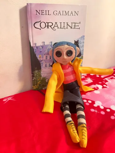 Boneca Coraline