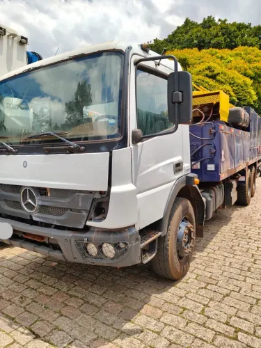 Mb. Atego. 2730 truck traçado comboio ano 2016. 240 mil km.