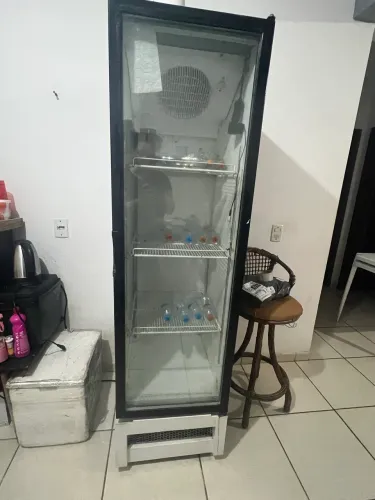 Vendo expositor 1500 funcionando tudo perfeitamente