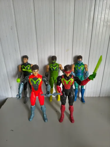 Boneco Max Steel