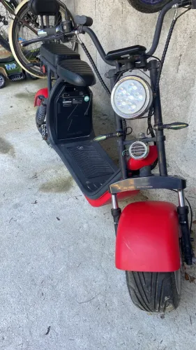 Scooter elétrica sem bateria