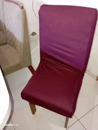 Mesa com 6 cadeiras