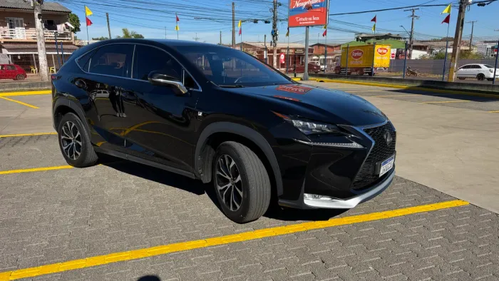 Lexus NX-200T F-sport 2.0 16V 238cv Aut. 2015