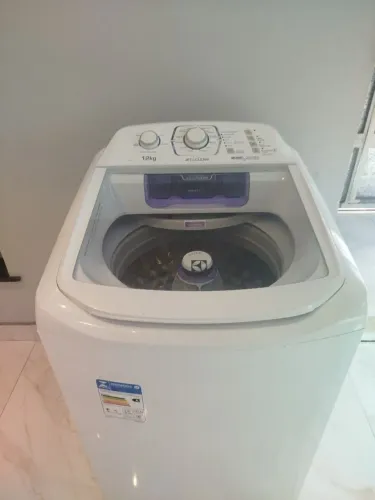 Máquina de lavar Eletrolux,12kg NOVA, ACEITO CARTÃO E ENTREGO