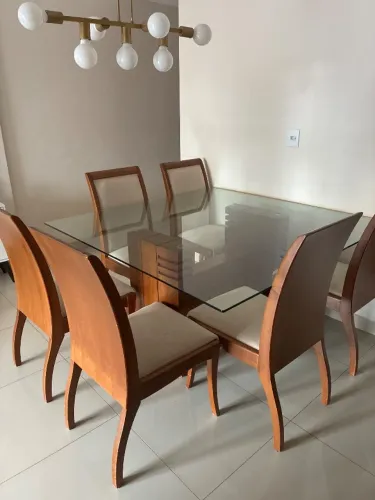 Mesa de jantar quadrada 6 lugares
