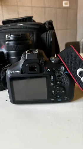 CANON- REBEL T7