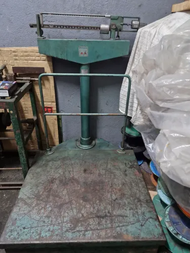 Balança 01 ton antiga