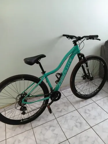 Vendo:Bicicleta absolute aro 29 feminina verde - 24 marchas - excelente estado