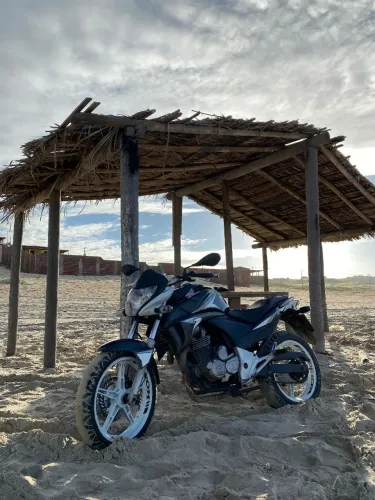 HONDA CB 300R 2011