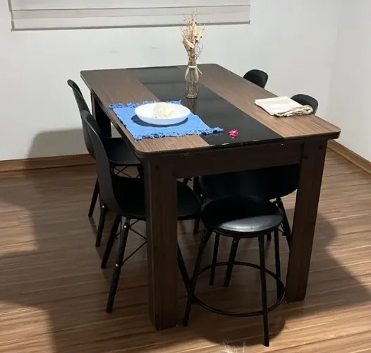 Mesa de seis lugares