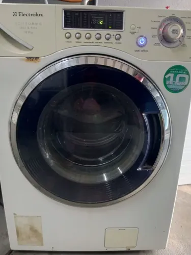 VENDO MÁQUINA LAVA E SECA ELETROLUX ECOTURBO 8 KG
