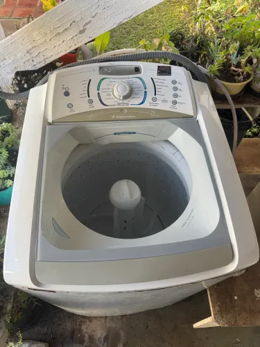 Máquina lavar roupa com defeito Eletrolux 15kg