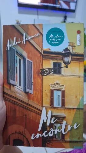 Livro Me Encontre - André Aciman