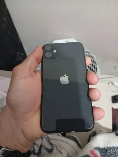 iPhone 11 64 gigas preto