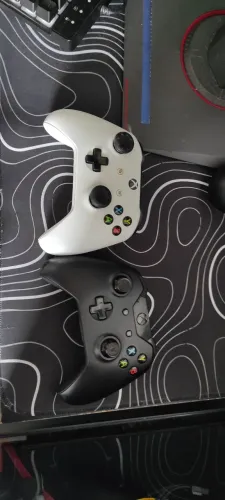 2 Controles de Xbox