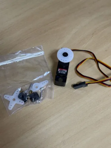 Servo Hitec HS-82MG Micro Servo Engrenagem Metal Aeromodelismo 4 unidades