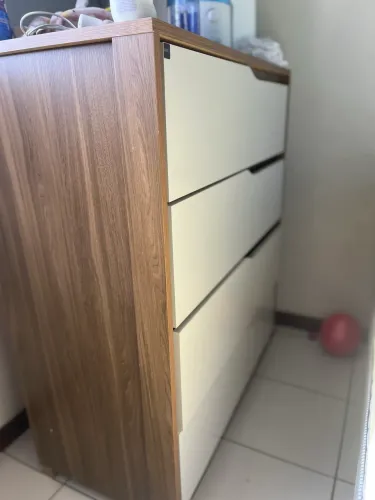Vendo cômoda 4 portas!