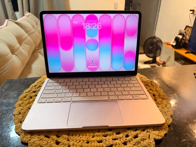 MacBook Neo Blush 2026 com garantia ativa