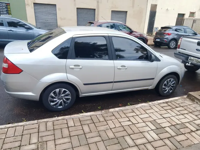 Ford Fiesta Sed. Personnalite 1.0 8V 4P 2005